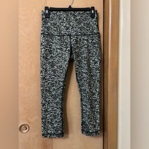 lululemon athletica green black and white Patterned Leggings